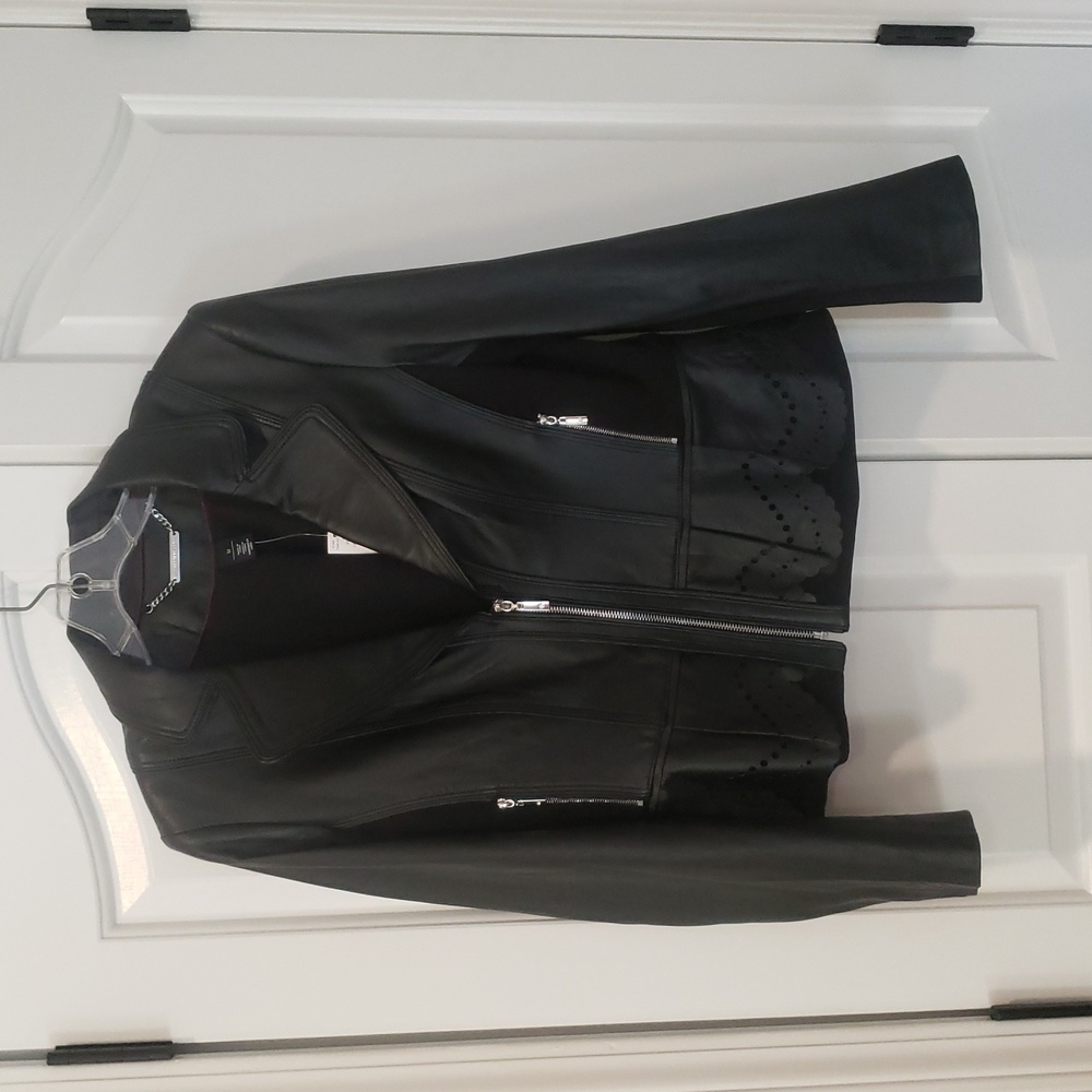 NWT Gorgeous leather White House Black market jacket Size Medium. Peplum